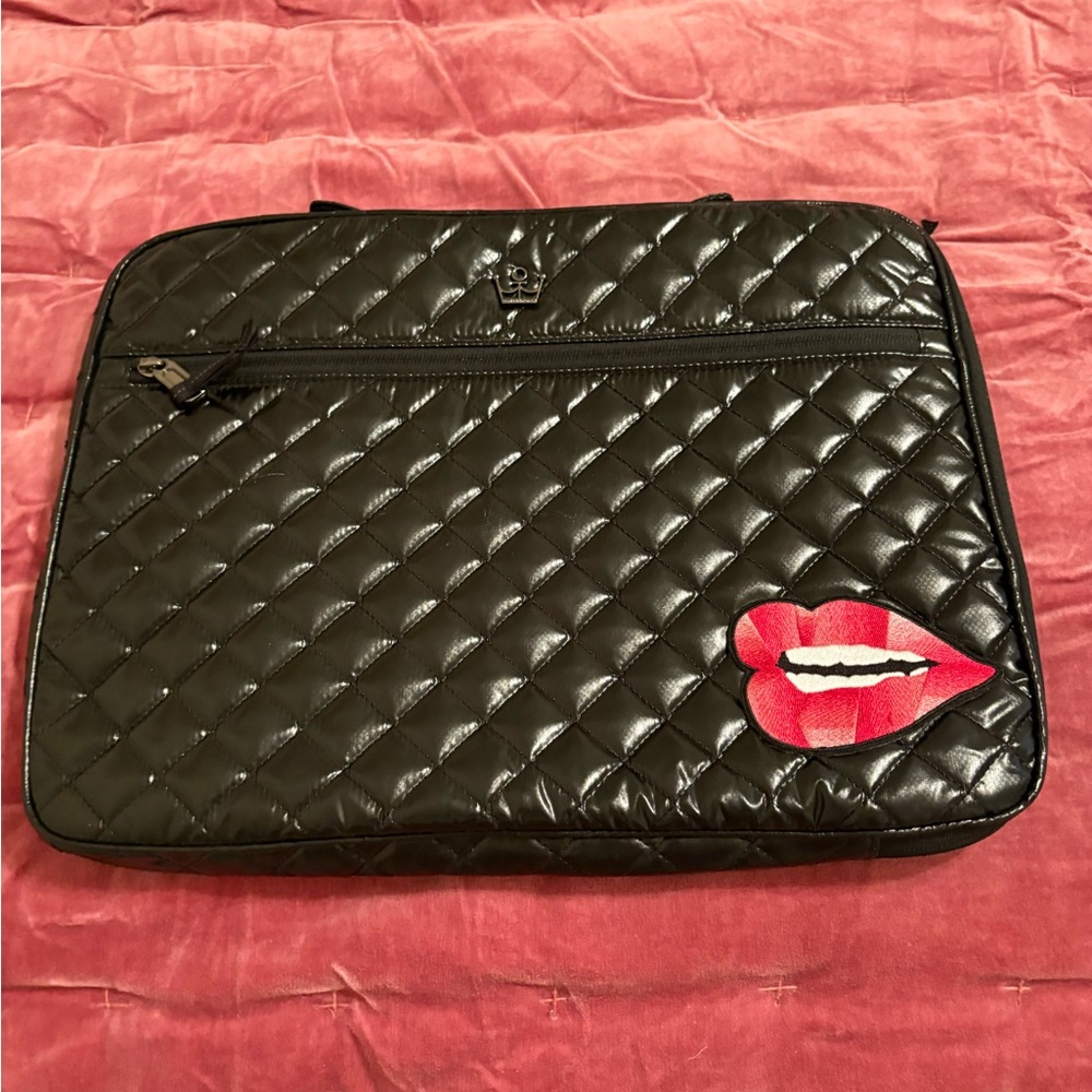 Oliver Thomas “Sidekick” Quilted Laptop Bag